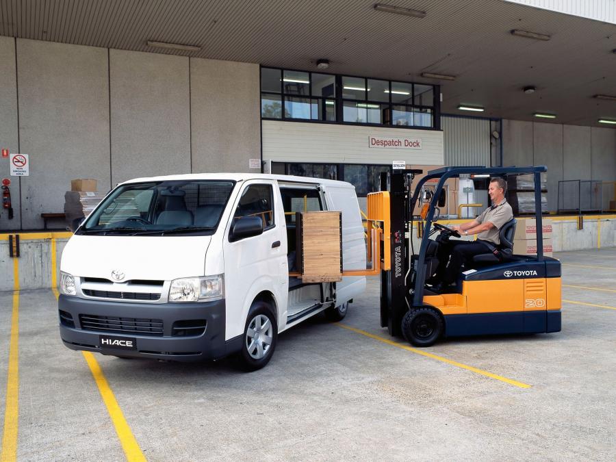  Toyota Hiace LWB Van 2004 года  (AU) (фото 4 из 6)